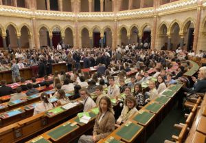 A DÖK képviselőink a héten a Parlamentben jártak.